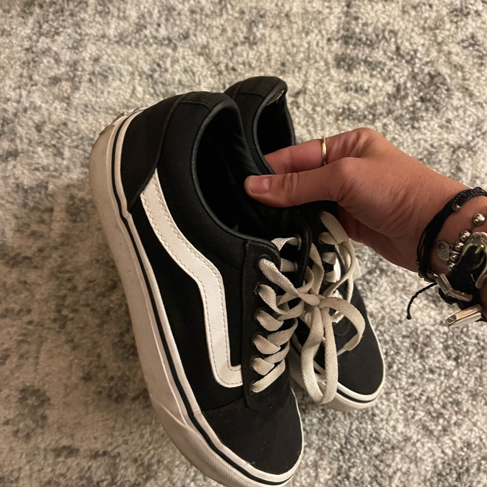Vans - Picture 5 of 5